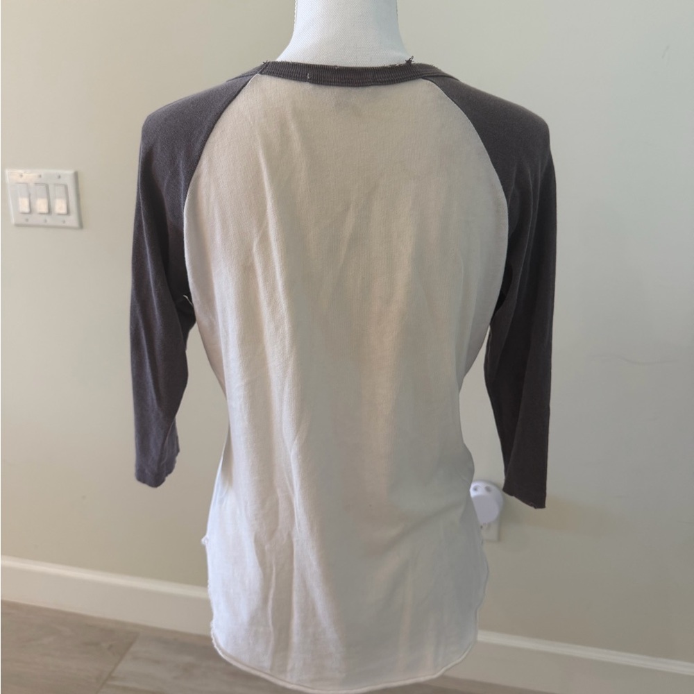 Def Leppard Graphic Raglan Long Sleeve T-Shirt - Picture 7 of 8